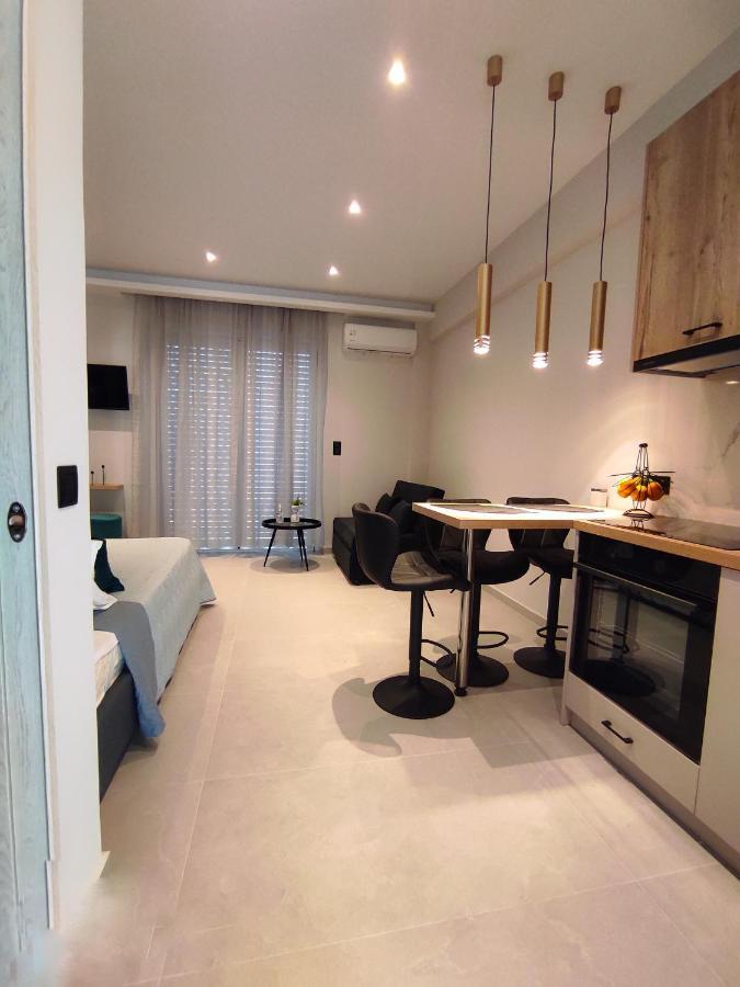 Poseidonas Luxury Apartment 플라타네스 외부 사진